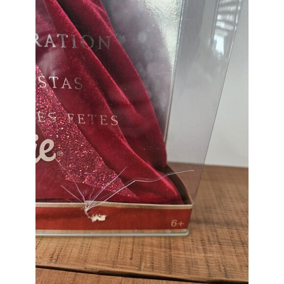 Special Edition 2002 Holiday Celebration Barbie - Picture 4 of 6